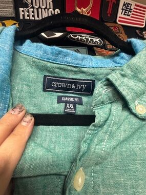 Crown & Ivy Classic Fit Button-Up in Seafoam Teal